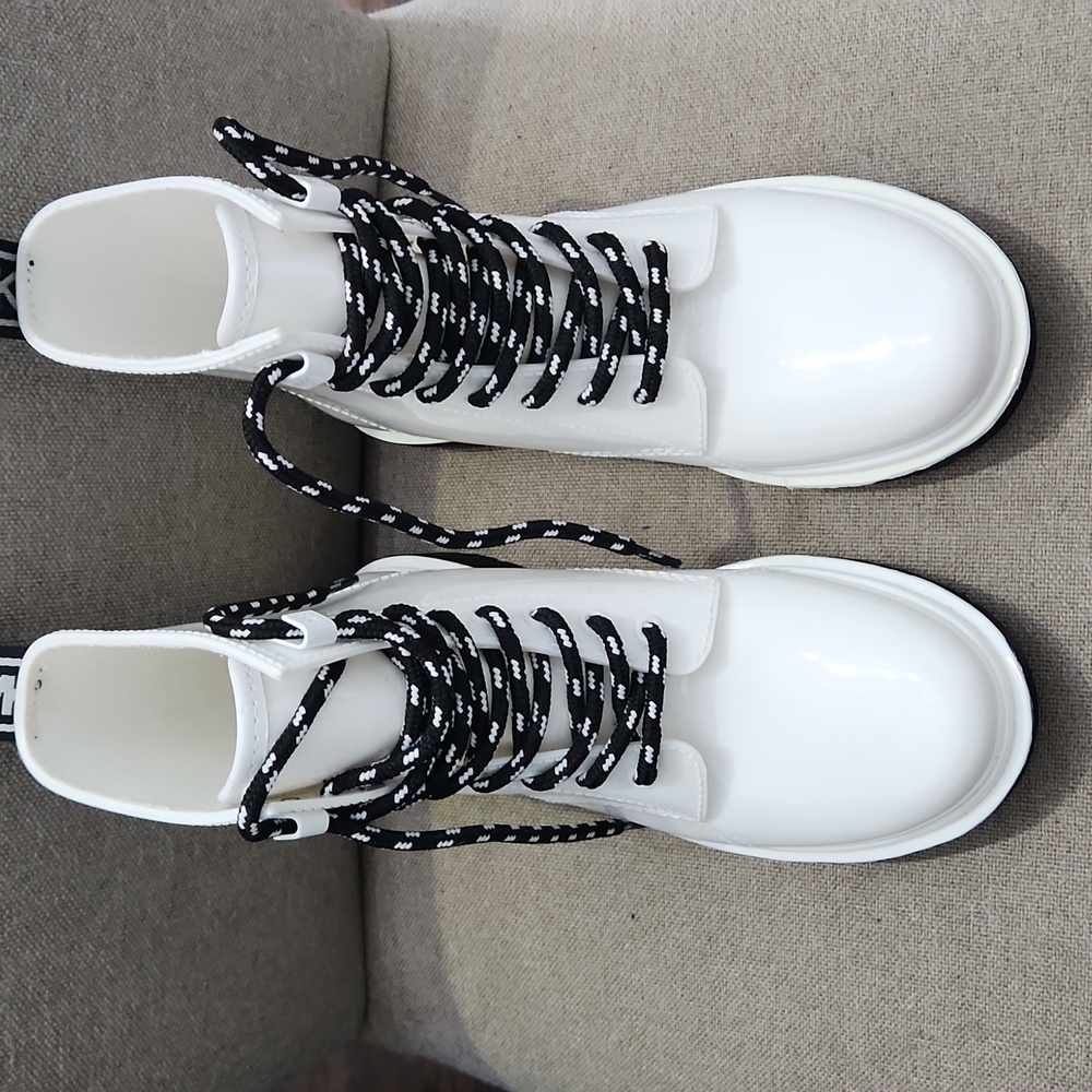 Michael Kors Tavia Rain Boots Size 8